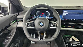 BMW 5-SERIES G60 2024