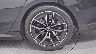 BMW 5-SERIES G60 2024