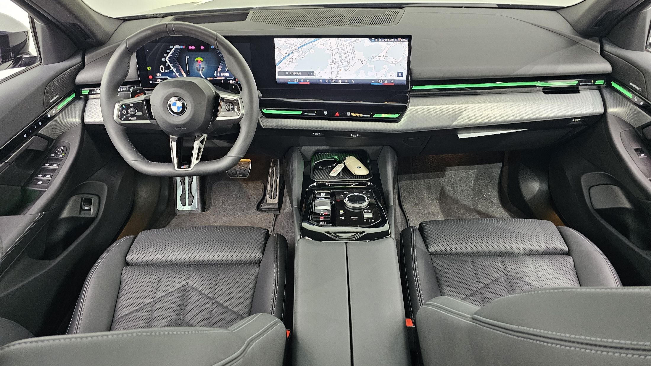 BMW 5-SERIES G60 2024