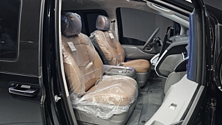 HYUNDAI STARIA 2025