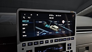 HYUNDAI STARIA 2025