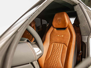 LAMBORGHINI URUS 2024