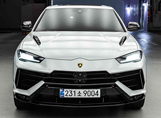 LAMBORGHINI URUS 2024