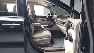 KIA CARNIVAL 2023