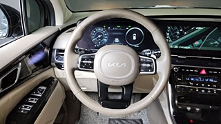 KIA CARNIVAL 2023