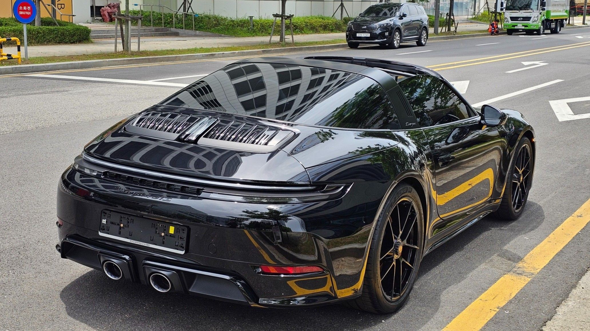 PORSCHE 911 992 2025