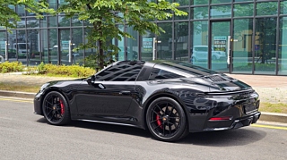 PORSCHE 911 992 2025