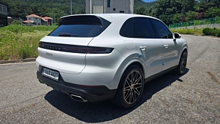 PORSCHE CAYENNE PO536 2024