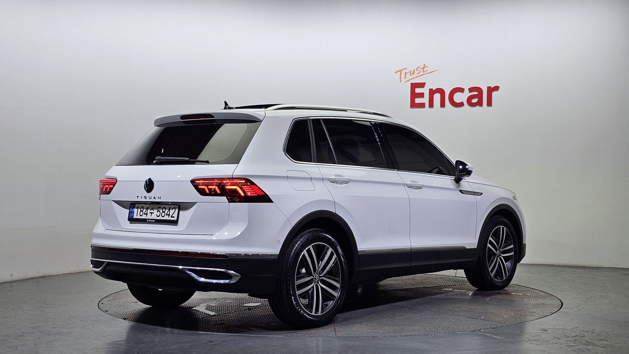 VOLKSWAGEN TIGUAN 2023