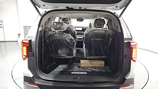 KIA CARNIVAL 2025