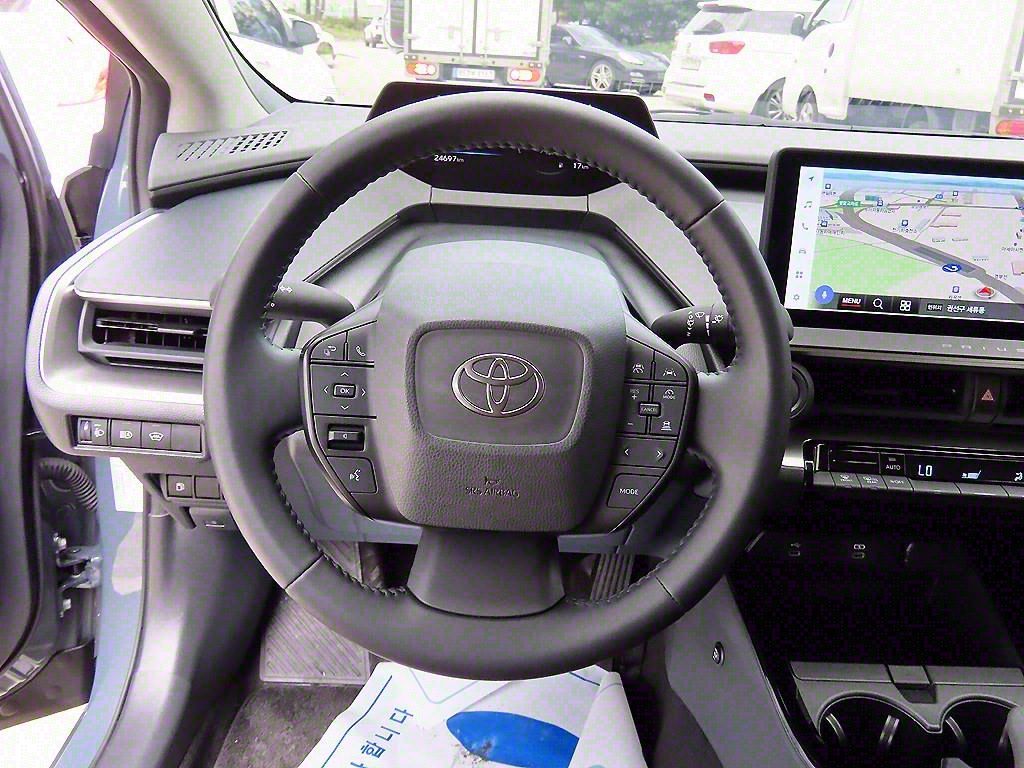 TOYOTA PRIUS 2024