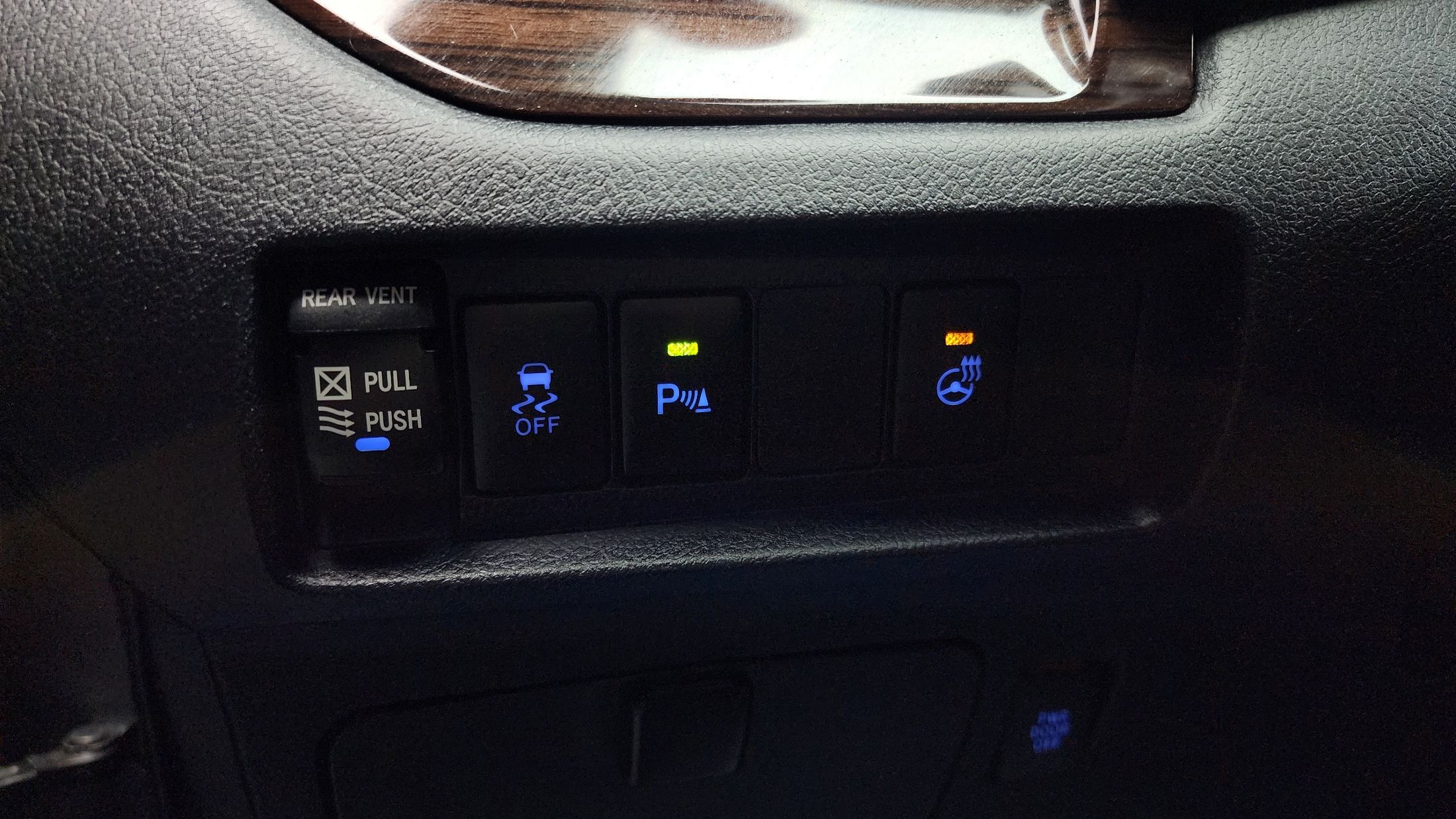 TOYOTA SIENNA 2018
