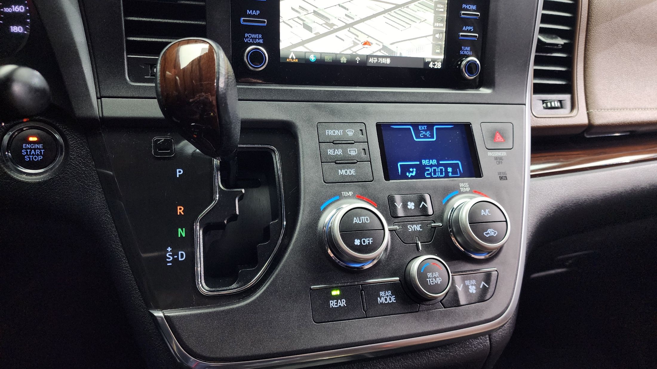 TOYOTA SIENNA 2018