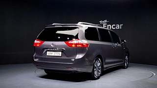 TOYOTA SIENNA 2018