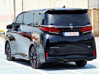 TOYOTA ALPHARD  4 GENERATION AWD 2024