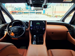 TOYOTA ALPHARD  4 GENERATION AWD 2024