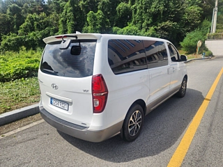 HYUNDAI STAREX GRAND  4WD Urban 9 Seater 2020