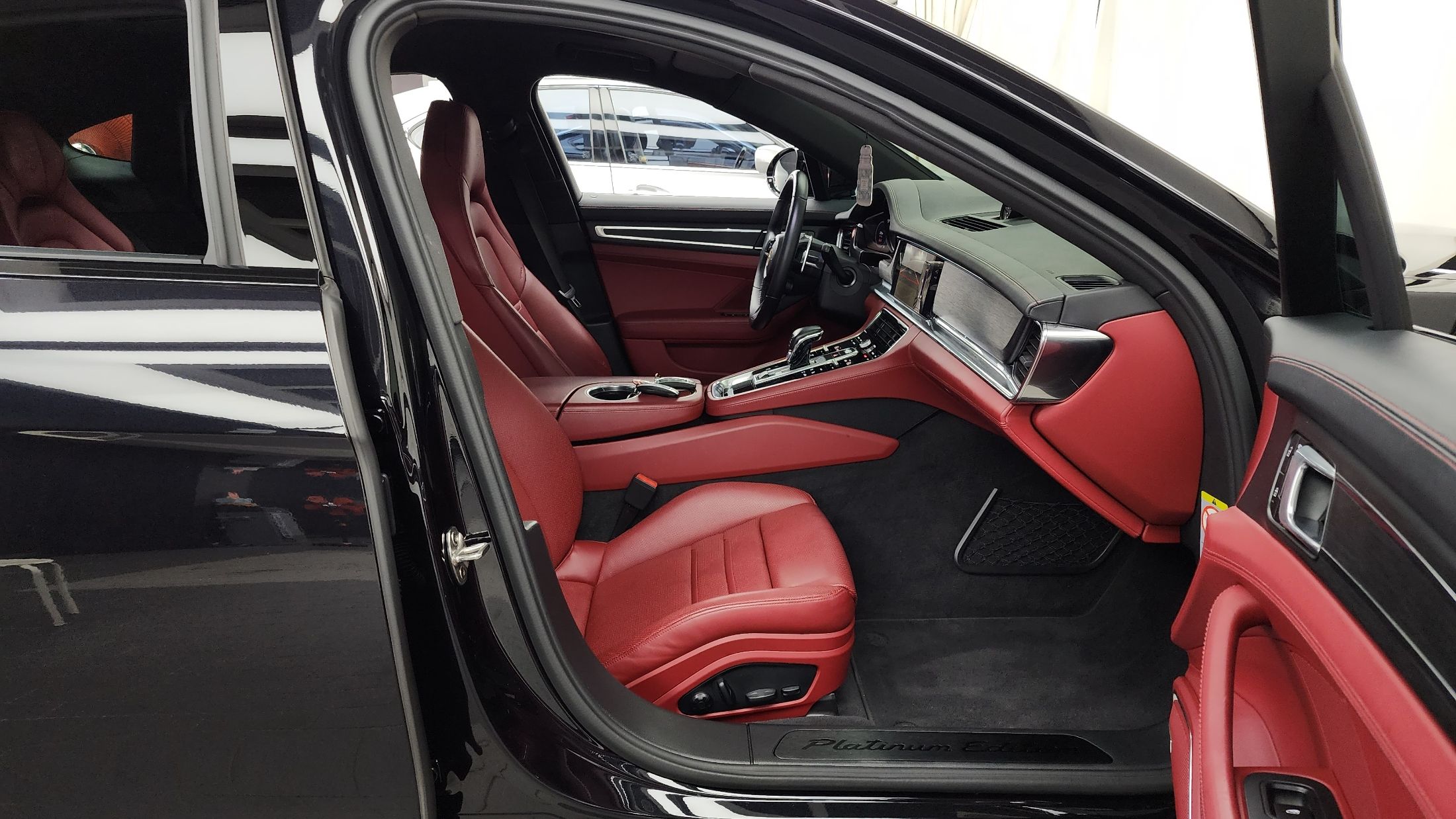 PORSCHE PANAMERA 971 2022