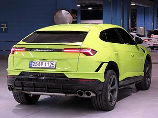 Заказать LAMBORGHINI URUS
