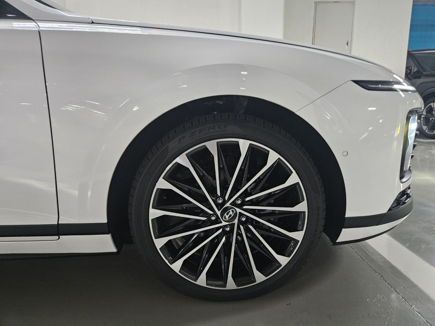 HYUNDAI GRANDEUR HYBRID GN7 2025