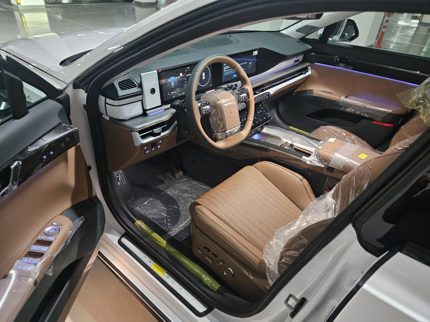 HYUNDAI GRANDEUR HYBRID GN7 2025