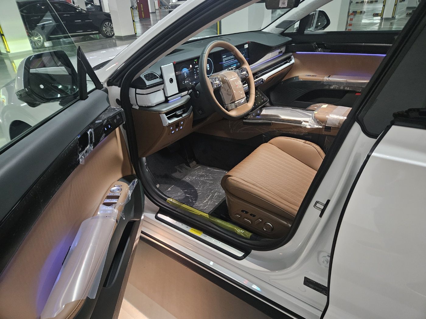 HYUNDAI GRANDEUR HYBRID GN7 2025