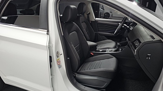 VOLKSWAGEN JETTA  7 GENERATION 1.5 TSI Prestige 2024