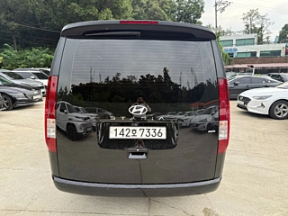 HYUNDAI STARIA  4WD Tourer 9 Seater 2025
