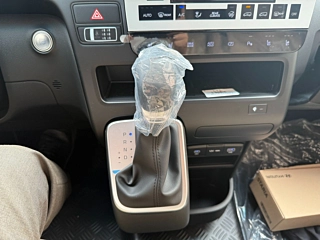 HYUNDAI STARIA  4WD Tourer 9 Seater 2025