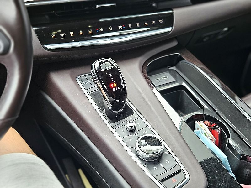 CADILLAC ESCALADE 2022