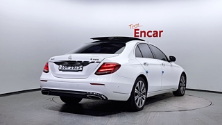 MERCEDES BENZ E-CLASS W213 2017