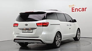 KIA CARNIVAL 2015