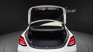 MERCEDES BENZ E-CLASS W213 2017