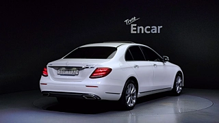 MERCEDES BENZ E-CLASS W213 2017