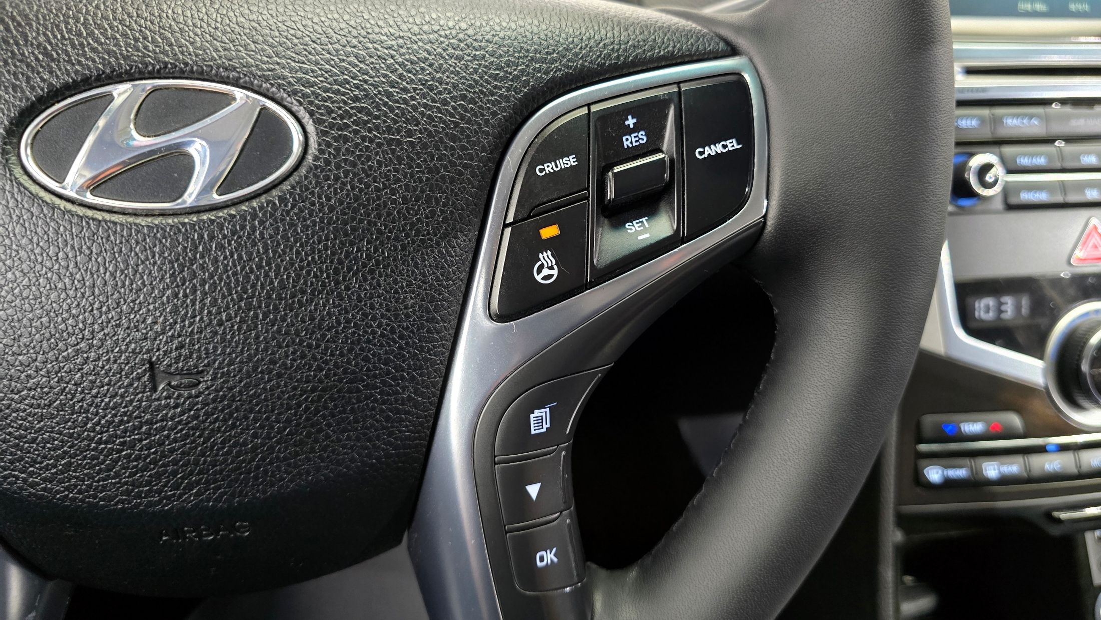 HYUNDAI GRANDEUR HG 2014