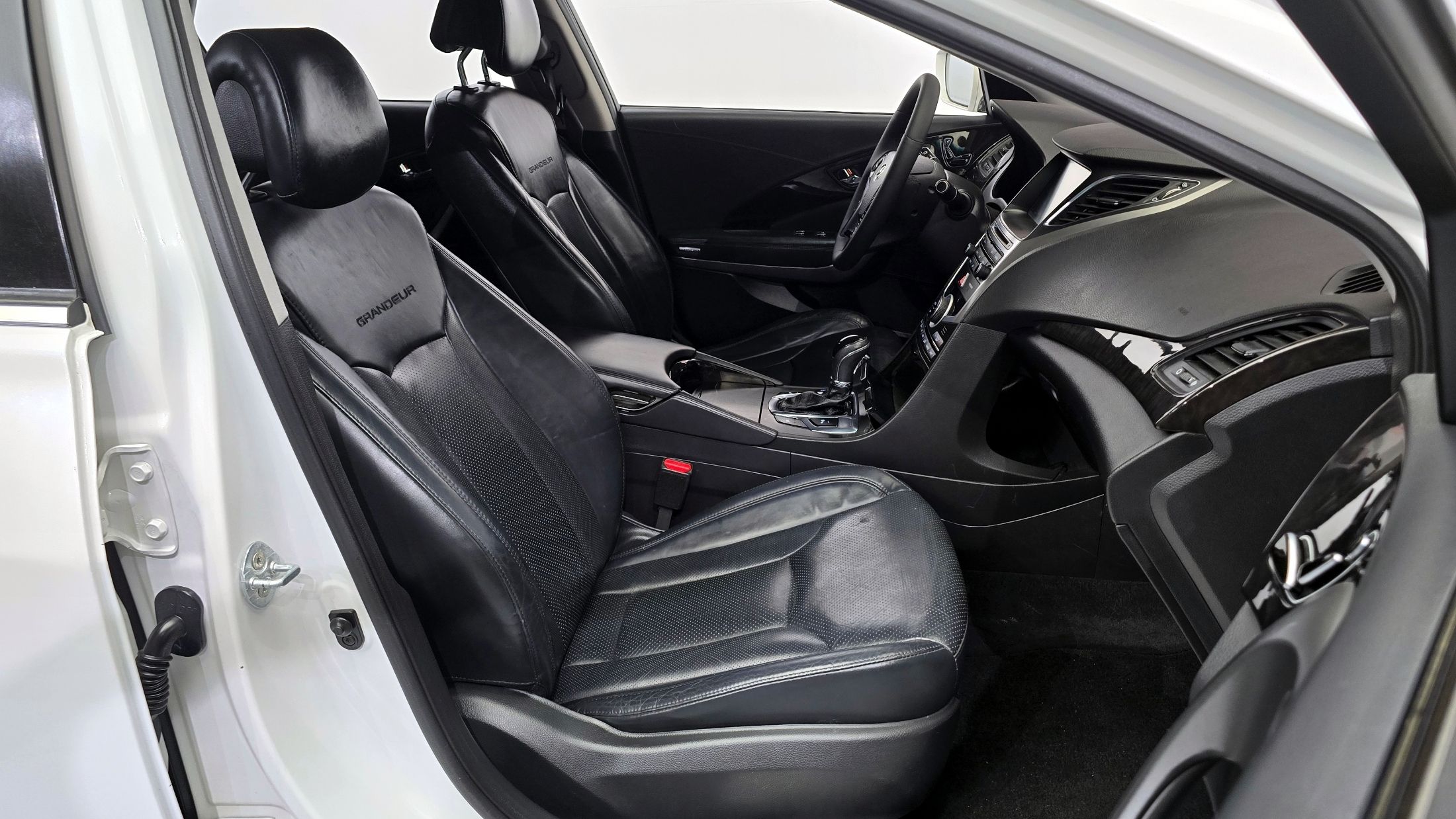 HYUNDAI GRANDEUR HG 2014
