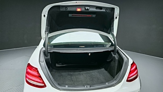 MERCEDES BENZ E-CLASS W213 2017