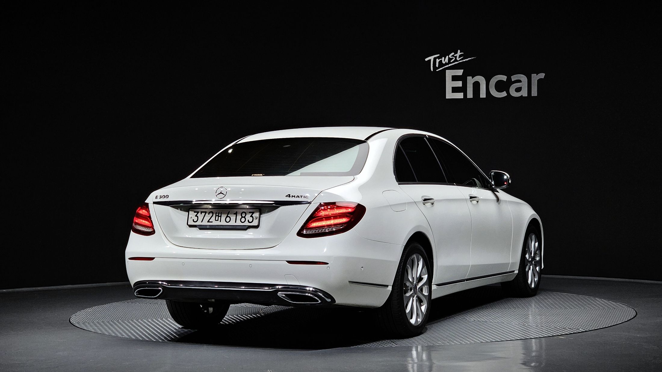 MERCEDES BENZ E-CLASS W213 2017