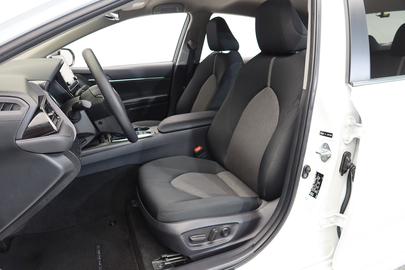 TOYOTA CAMRY XV70 2023