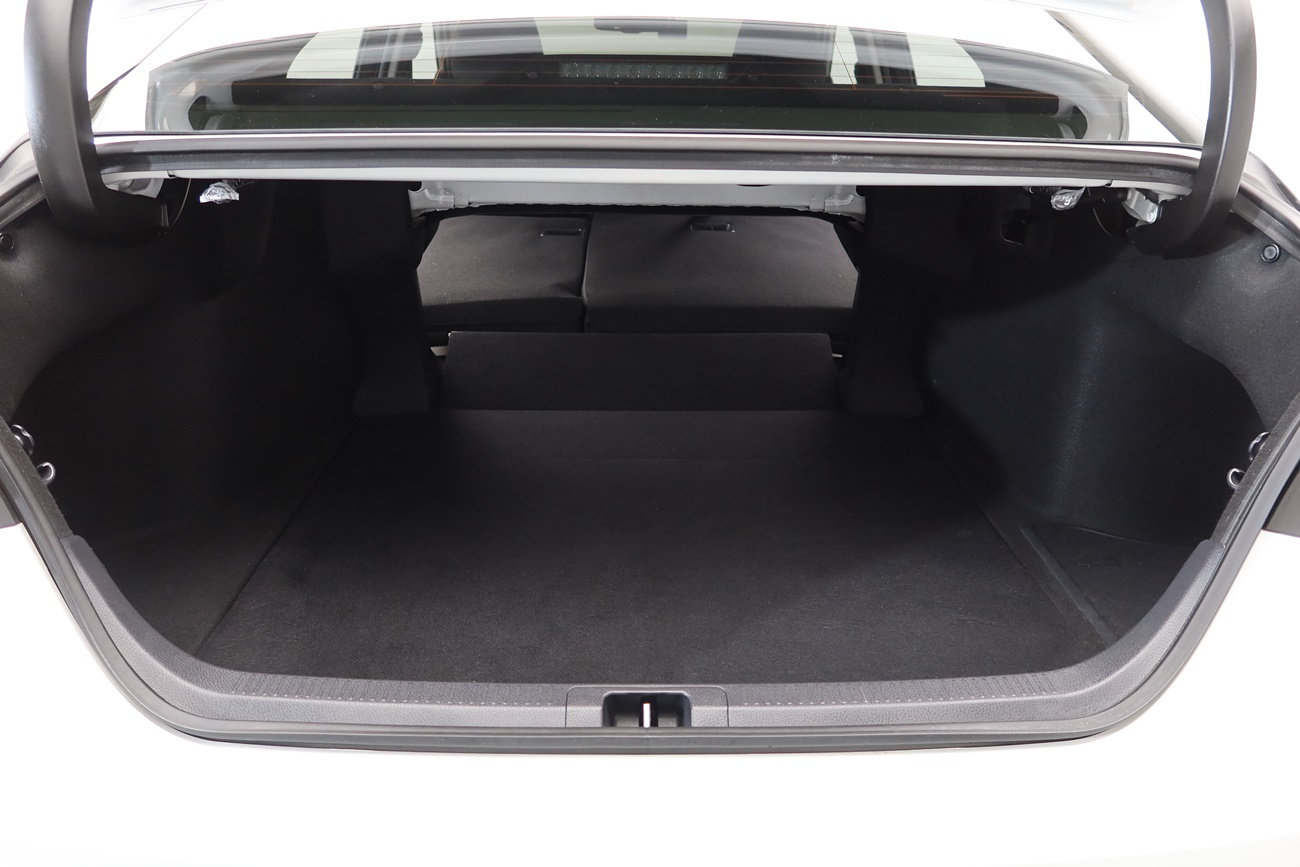 TOYOTA CAMRY XV70 2023