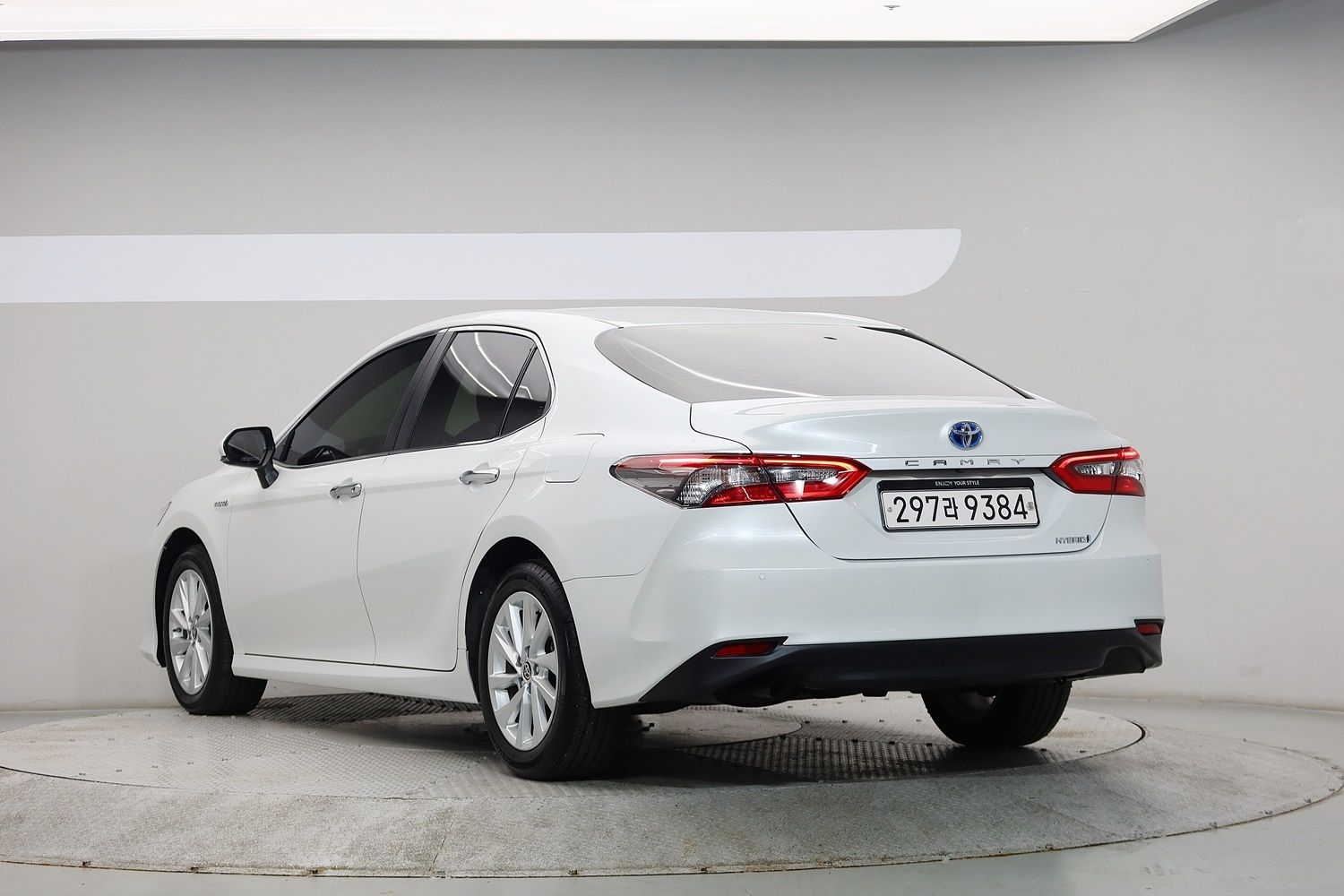 TOYOTA CAMRY XV70 2023
