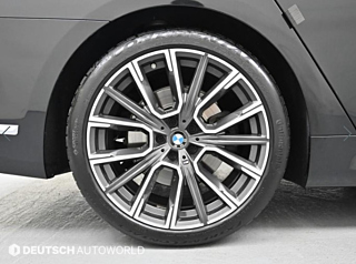 BMW 7-SERIES G11 2020