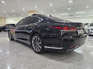 LEXUS LS500H 2018