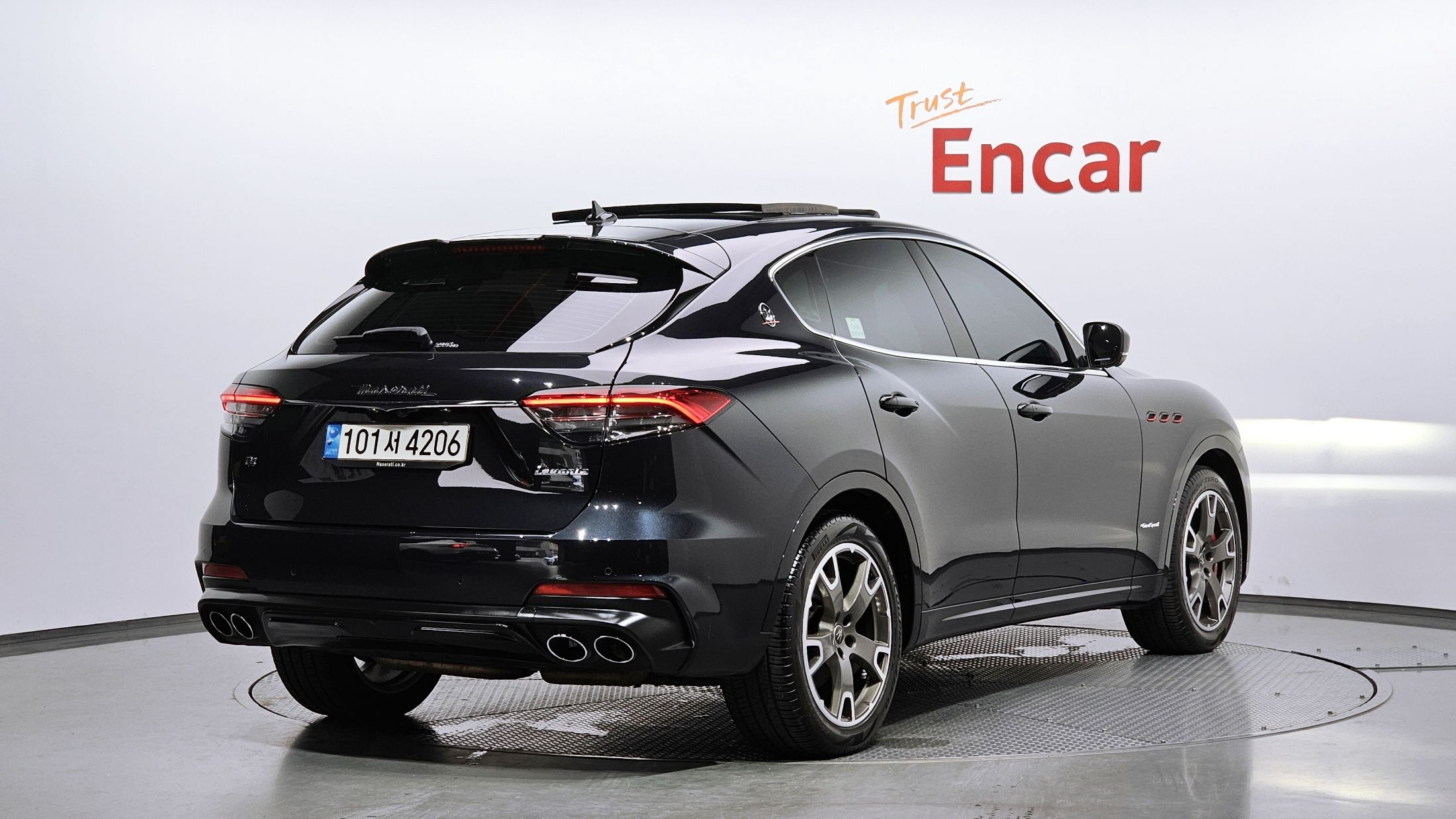 MASERATI LEVANTE 2021