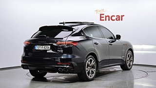 MASERATI LEVANTE 2021