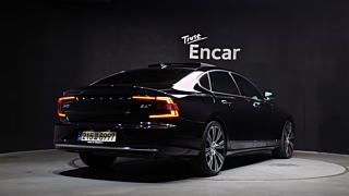 VOLVO S90 2021