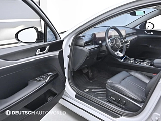 KIA K5 2025