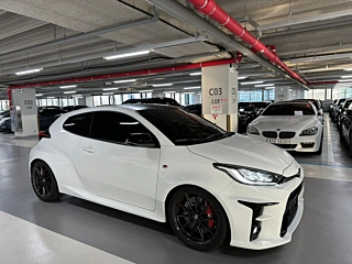 TOYOTA YARIS VITZ 2022