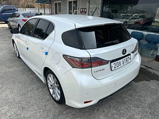 LEXUS CT200H 2011