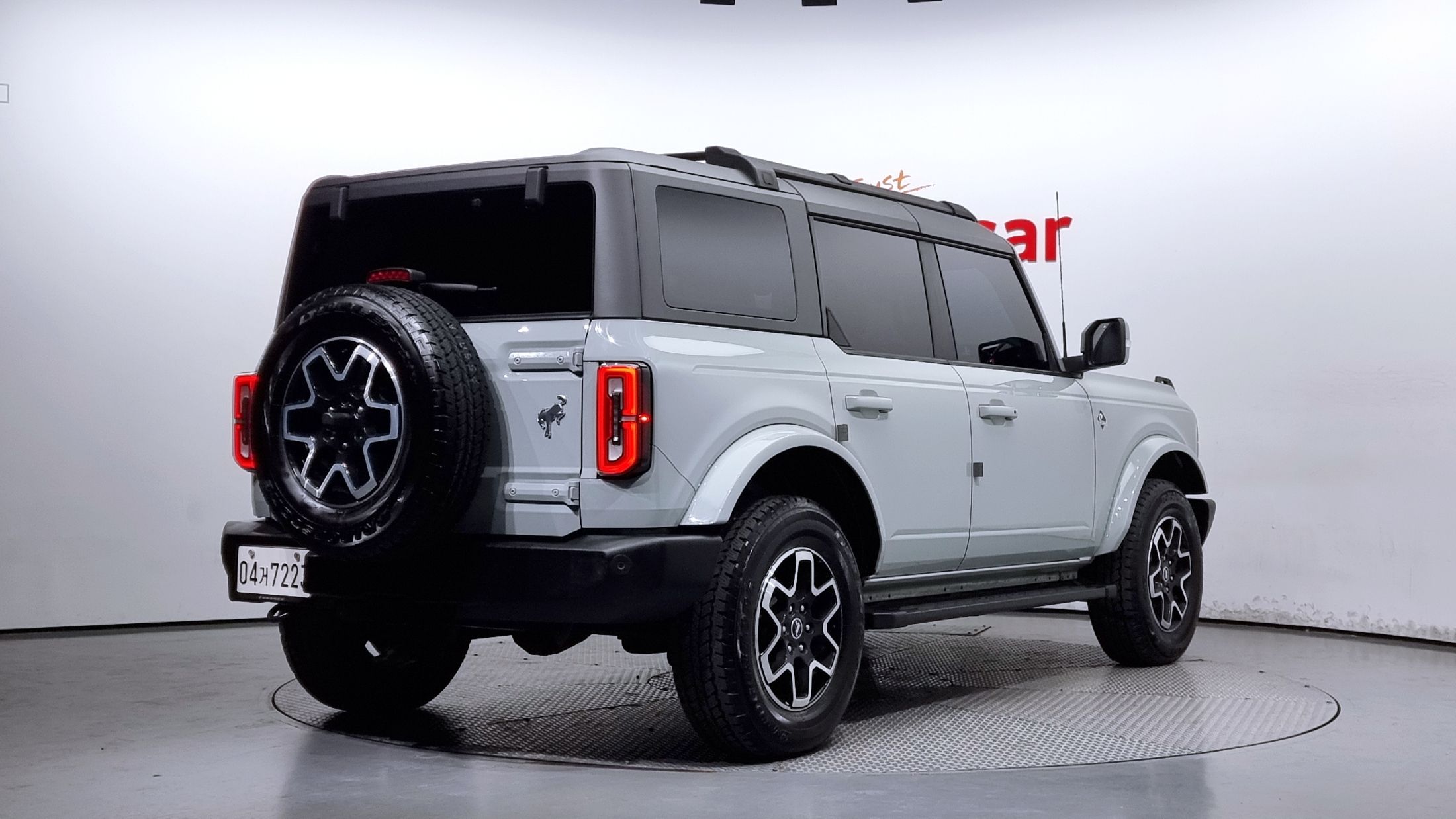 FORD BRONCO